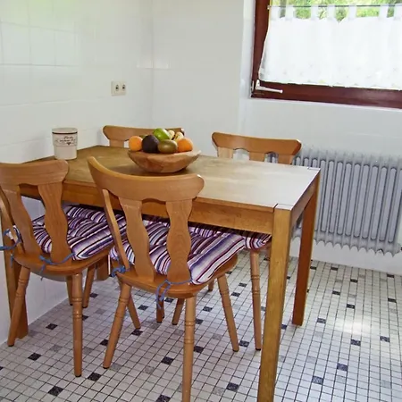 Haus Elisabeth - Glottertal, 1 Schlafzimmer, Feldberg Nahe Skipiste Apartment Neuglashutten